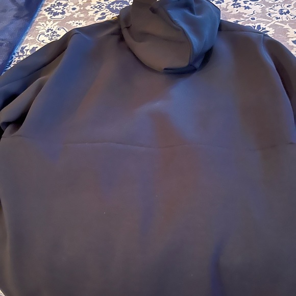 Men’s Boss Zip up Sweat Jacket. Blue in color & so stylish. Size M Beautiful.🤩 - Picture 7 of 7